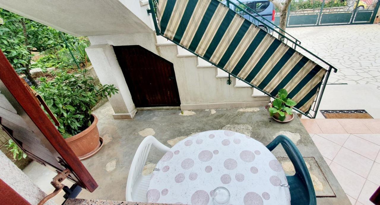 Cecillia Mare Apartments Rovinj Exterior foto