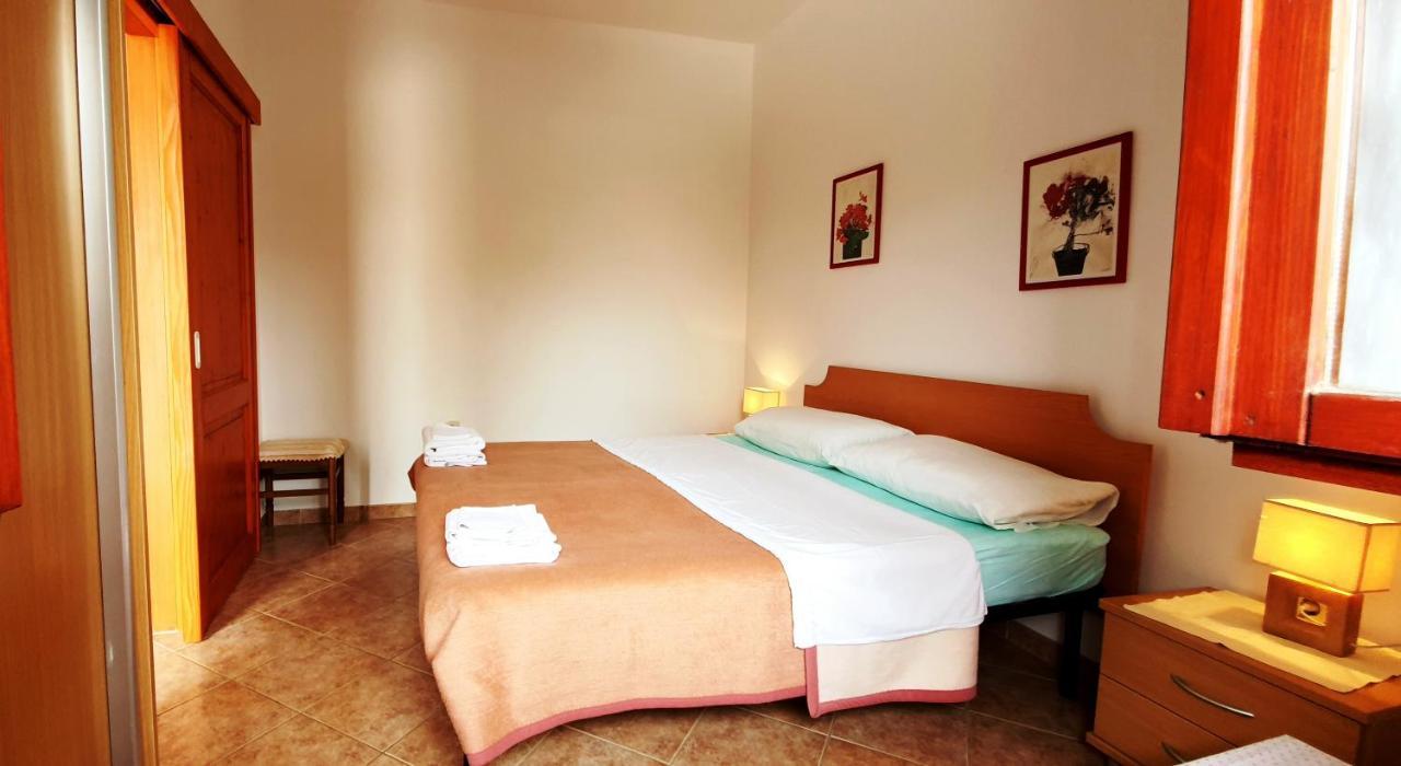 Cecillia Mare Apartments Rovinj Exterior foto