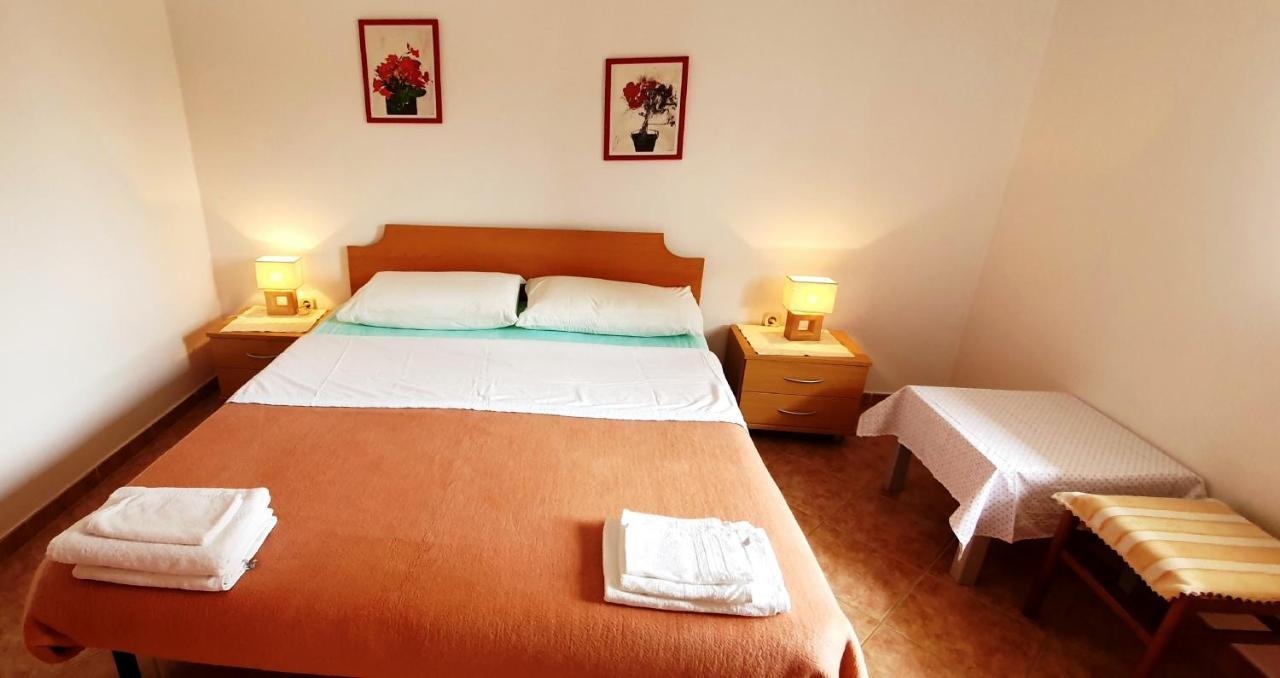 Cecillia Mare Apartments Rovinj Exterior foto