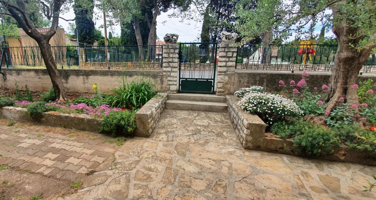 Cecillia Mare Apartments Rovinj Exterior foto