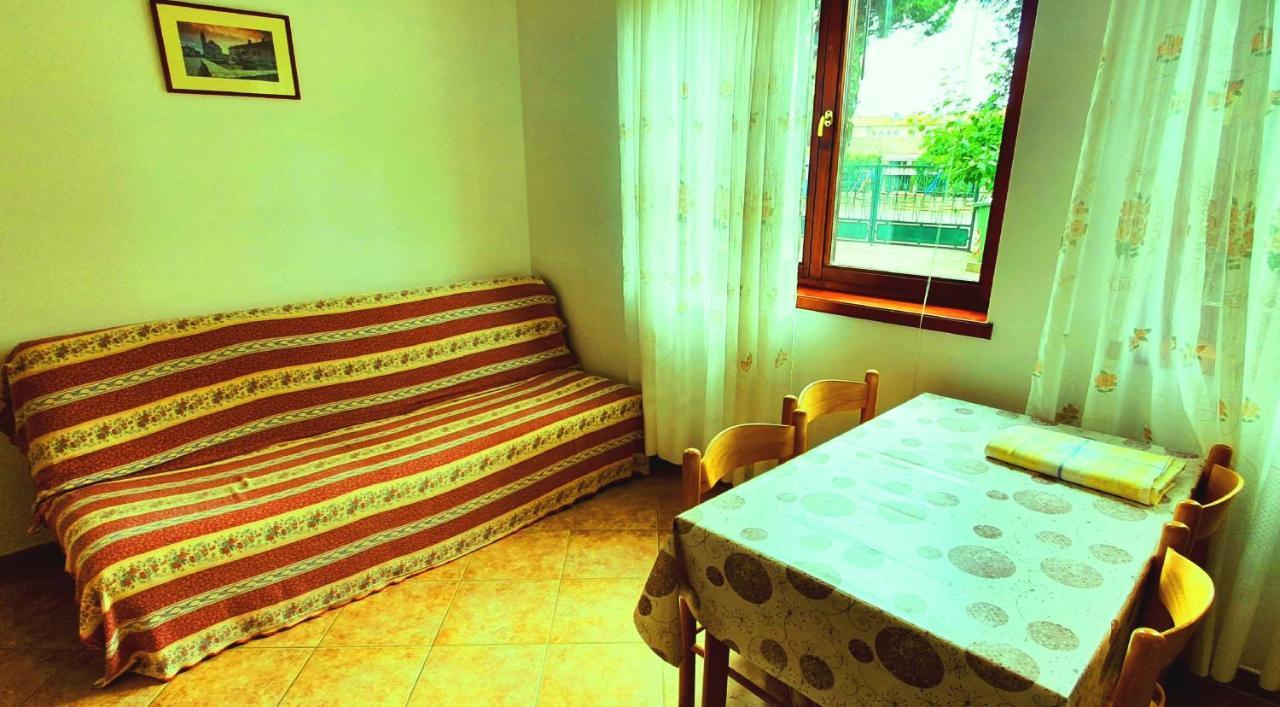 Cecillia Mare Apartments Rovinj Exterior foto