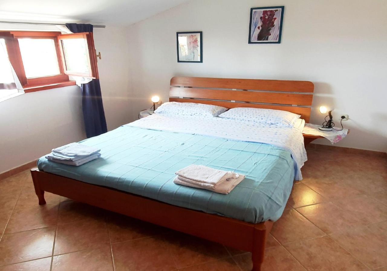 Cecillia Mare Apartments Rovinj Exterior foto